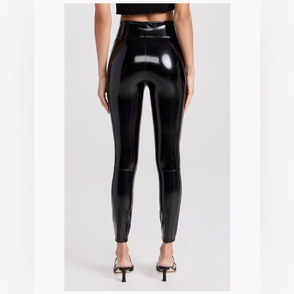 SPANX Black Faux Patent Leather l Leggings Petite Medium